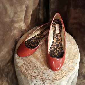 Patent burgundy Qupid flats